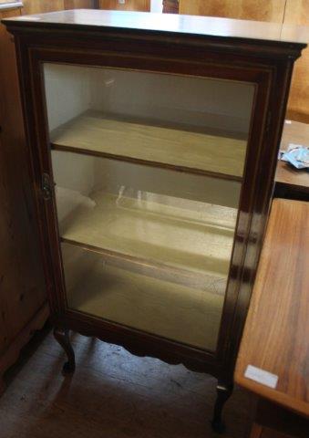 Mahogany glass framed china cabinet(-)